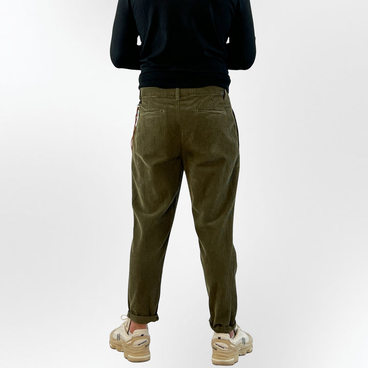 Green Casual Pants with Chain